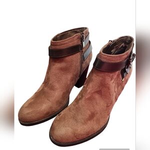 flex form  Ankle boots zize 6